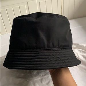 ARITZIA bucket hat